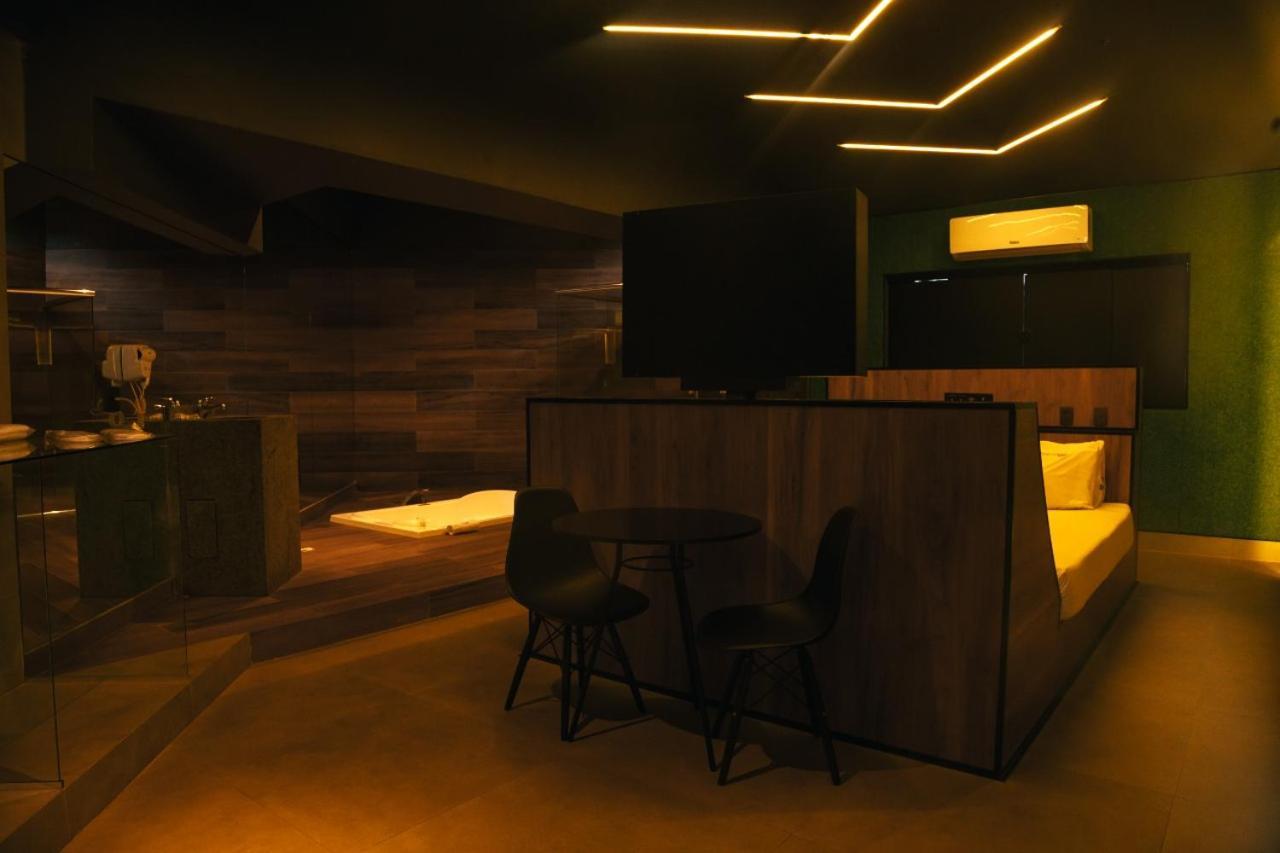 Motel Platinum Londrina Bagian luar foto
